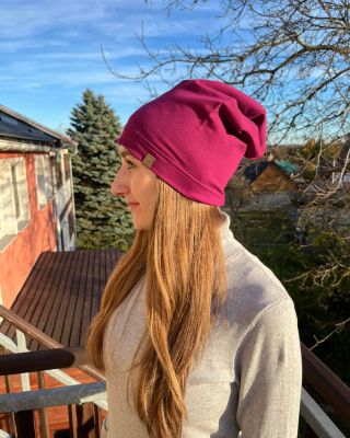 Hledáte dárek, který se nosí víc než jednou za rok? 🎁✨ Lehké, měkké a příjemné na celodenní nošení. 🥰 Tyhle čepice jsou...